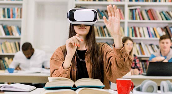 digital-device-in-the-classroom digital-device-in-the-classroom